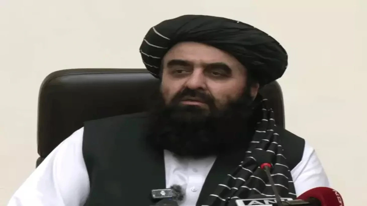 Delhi में Afghan Foreign Minister की Press Conference: Women Journalists की entry ban, Political और Social Media में बवाल